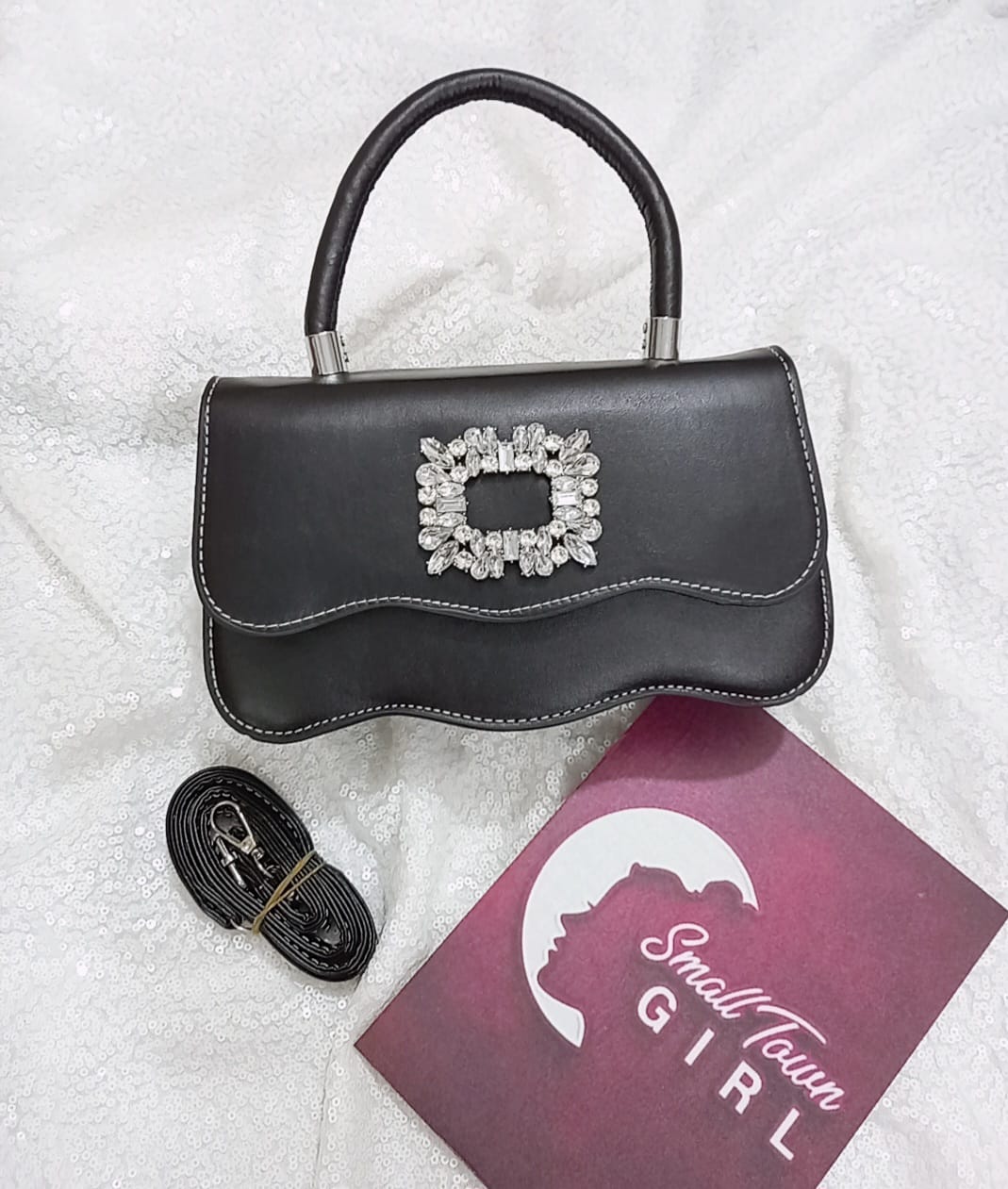 Diamond Shoulders Bag (B104)