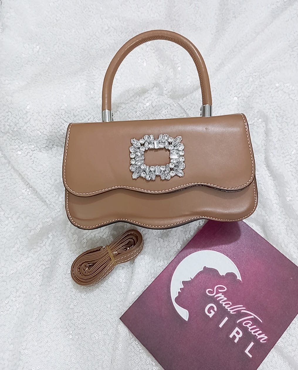 Diamond Shoulders Bag (B104)