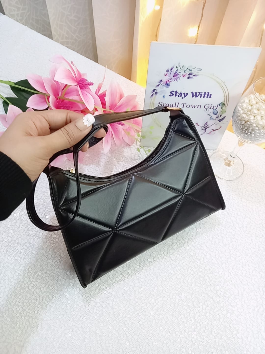 Simple Underarm Casual Handbag (B122)