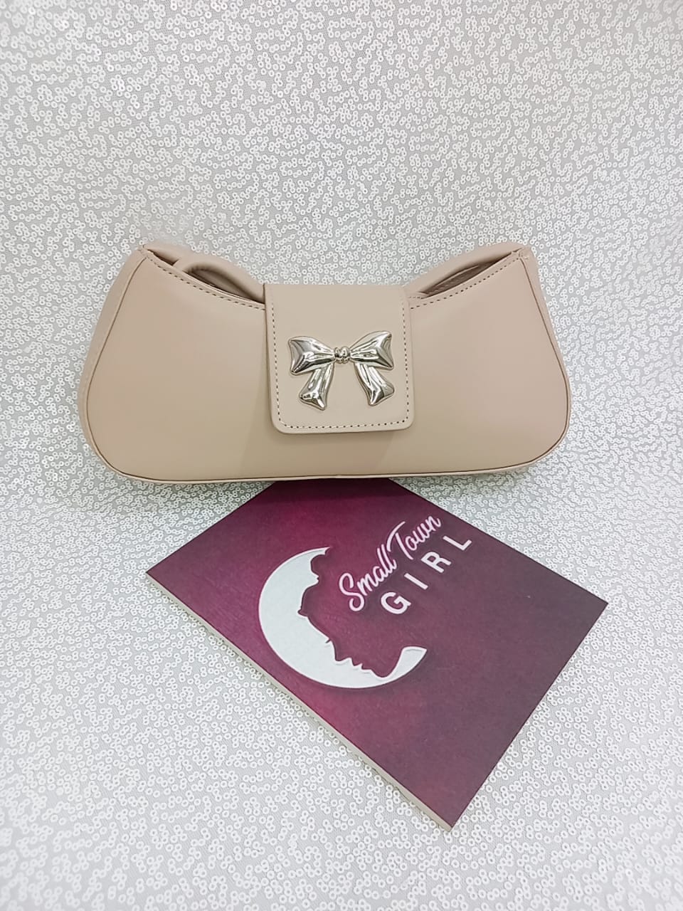 Trendy Simple Carrying Bag (B101)