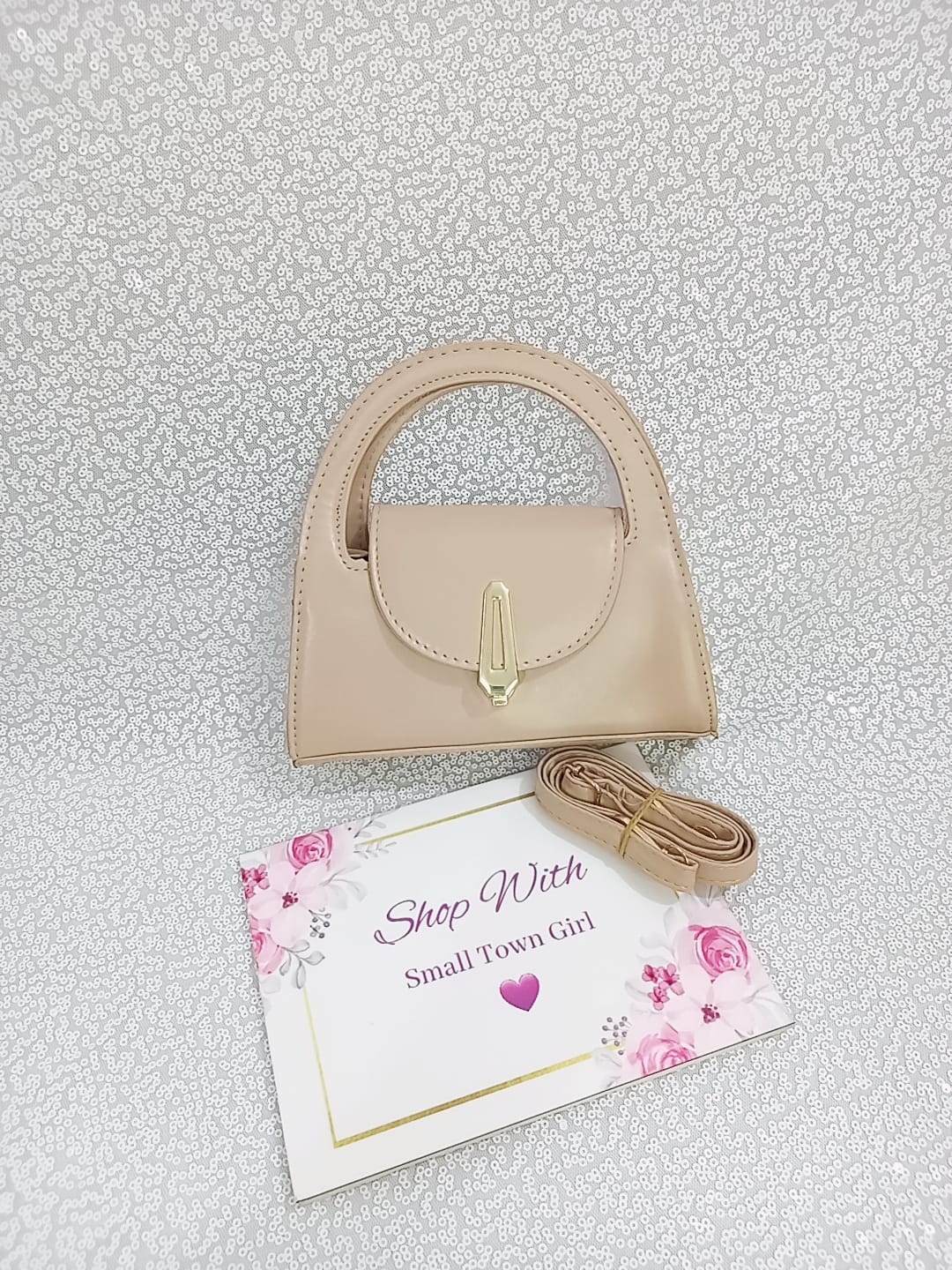 Semi-Circular Bag (B105)