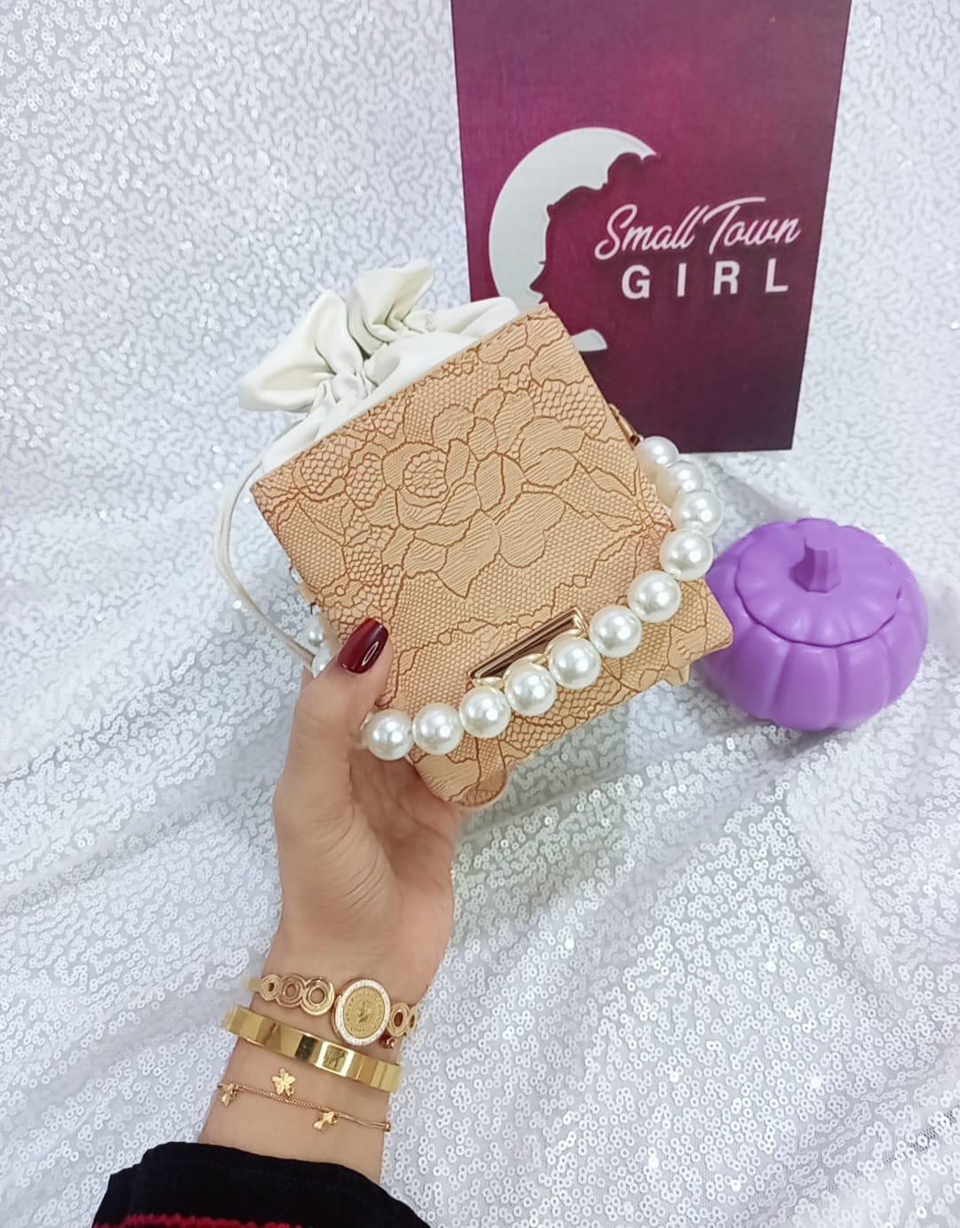 Pearl Box Bag (B145)