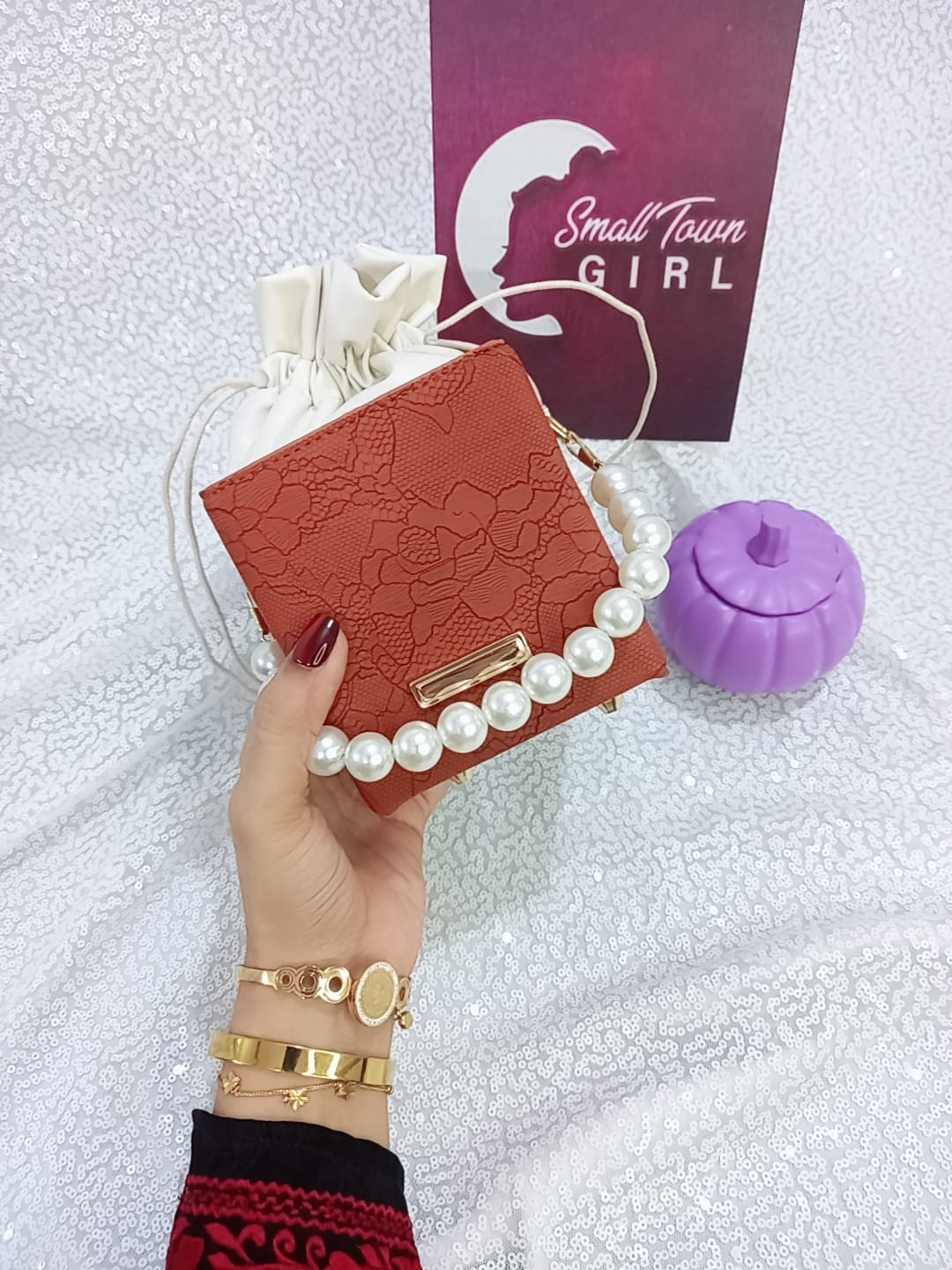 Pearl Box Bag (B145)