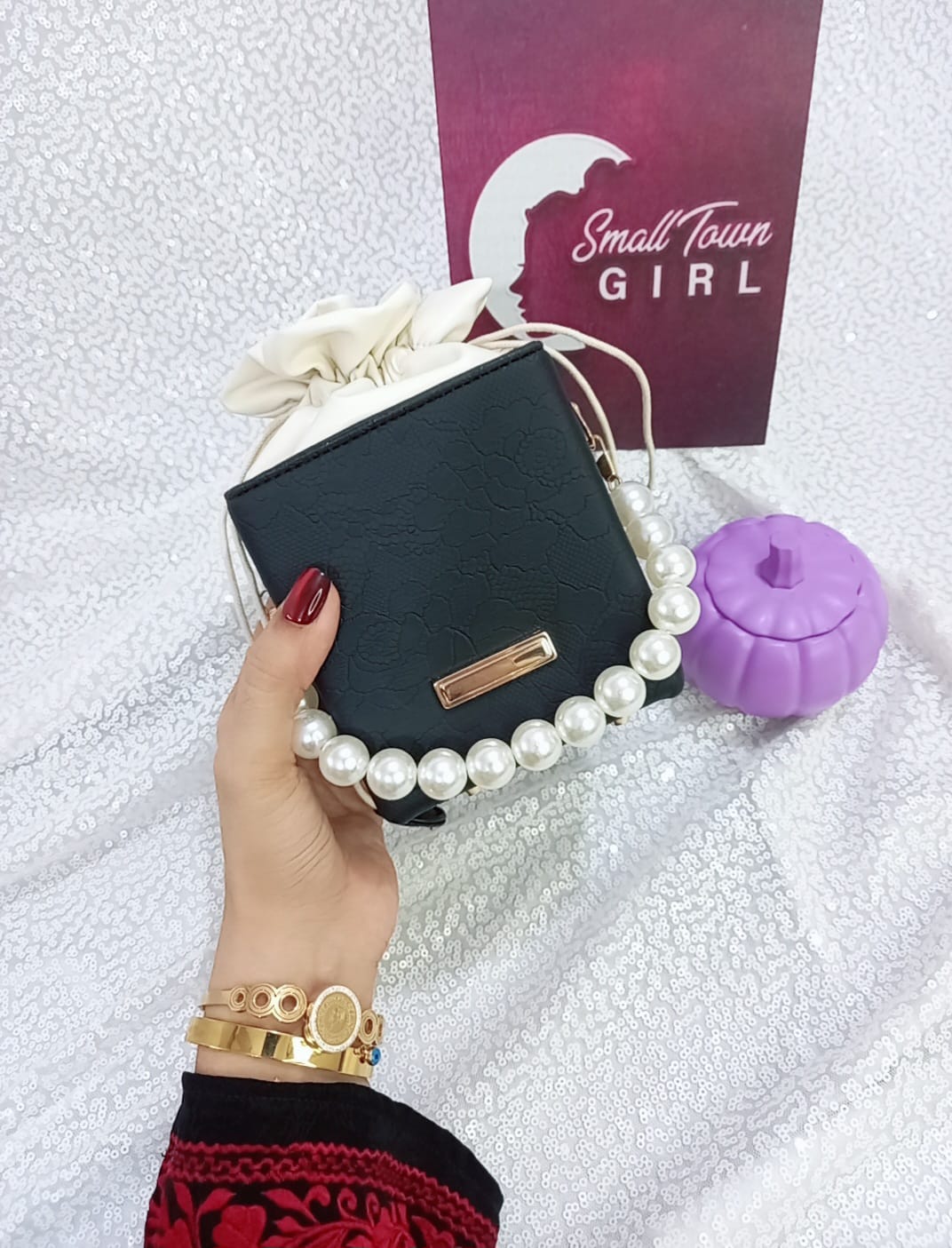 Pearl Box Bag (B145)