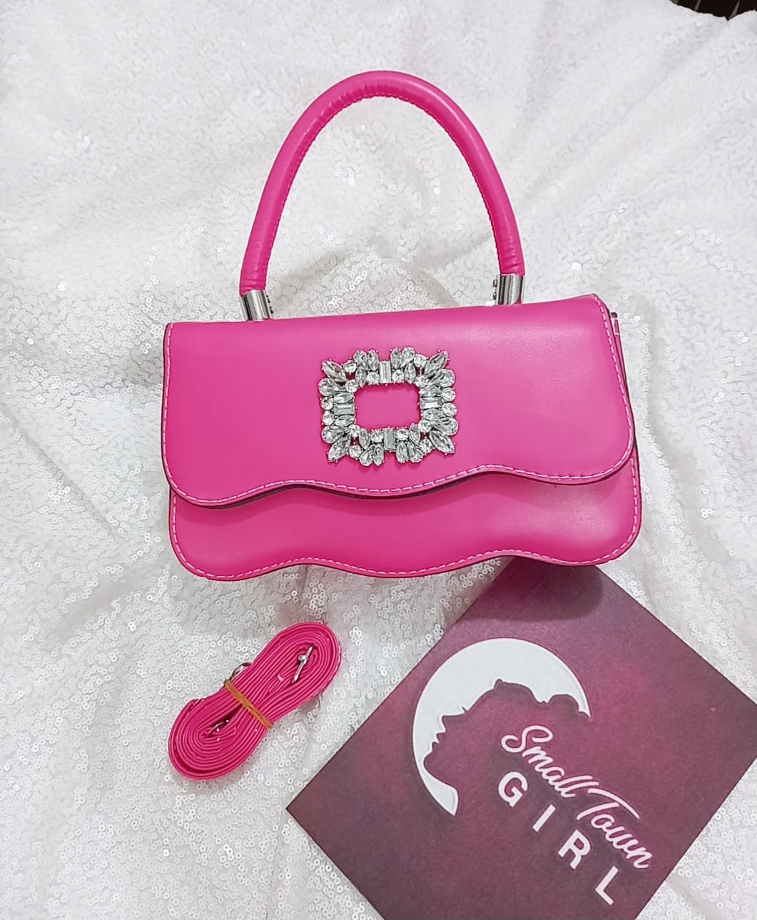 Diamond Shoulders Bag (B104)
