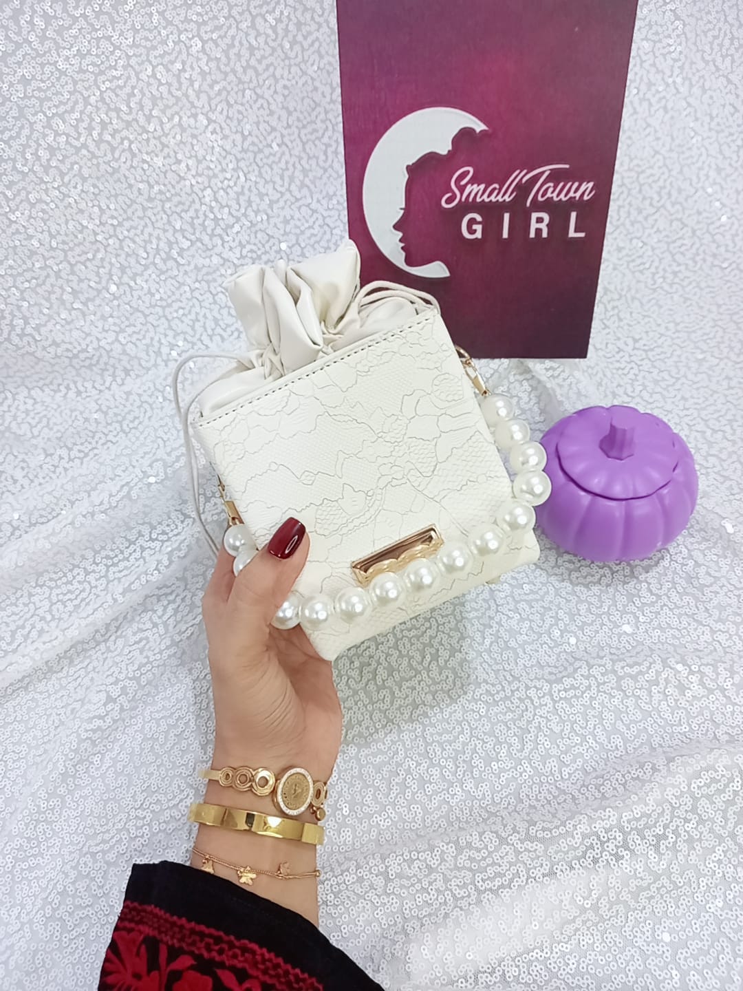 Pearl Box Bag (B145)